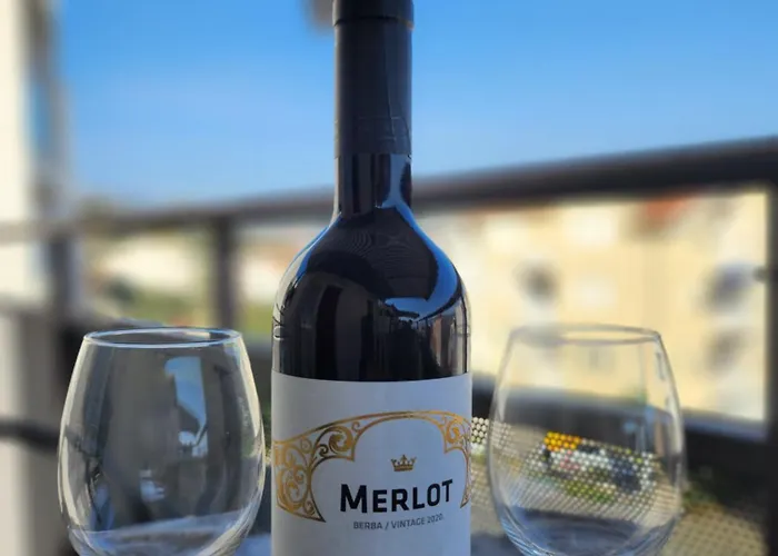 Mara Traù