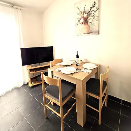 Apartman Mara *