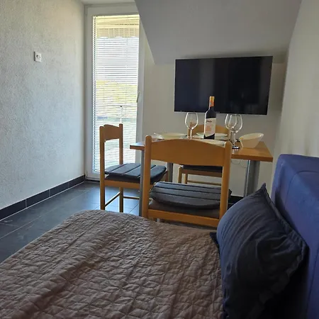 Apartman Mara *